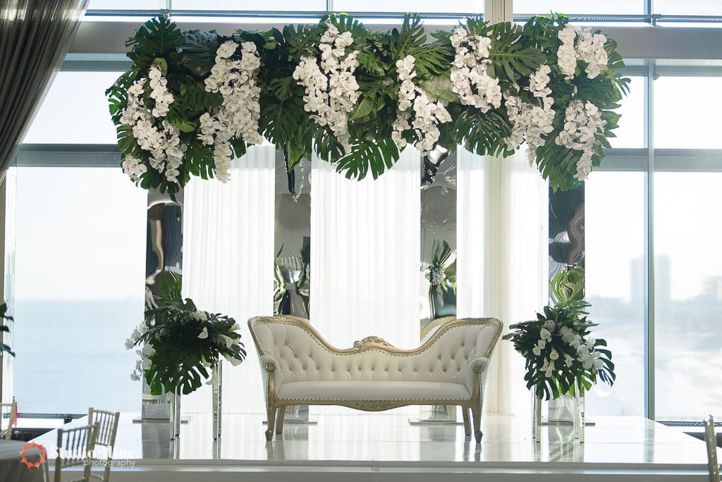 574 2001 - South Asian Weddings
