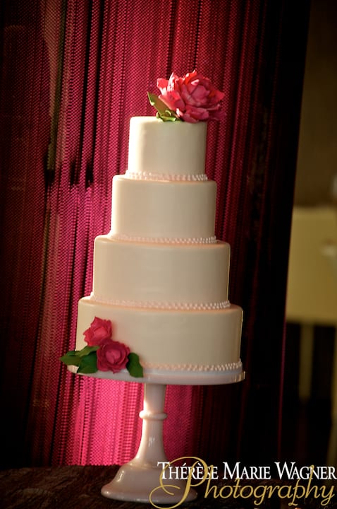 JCW2083 1 - Wedding Cake