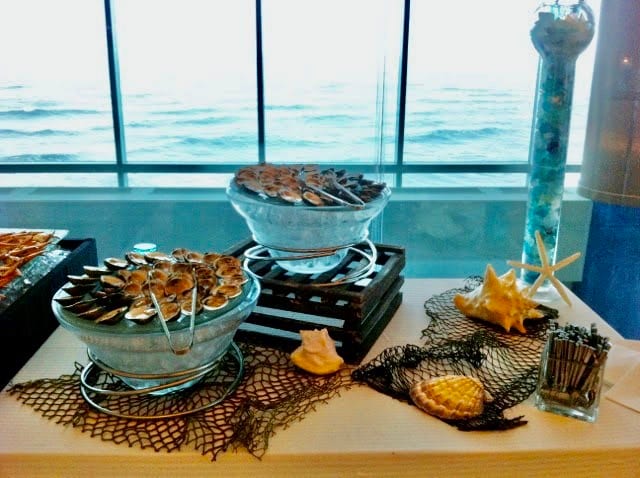 Raw Bar Clams on Half Shell - Stations
