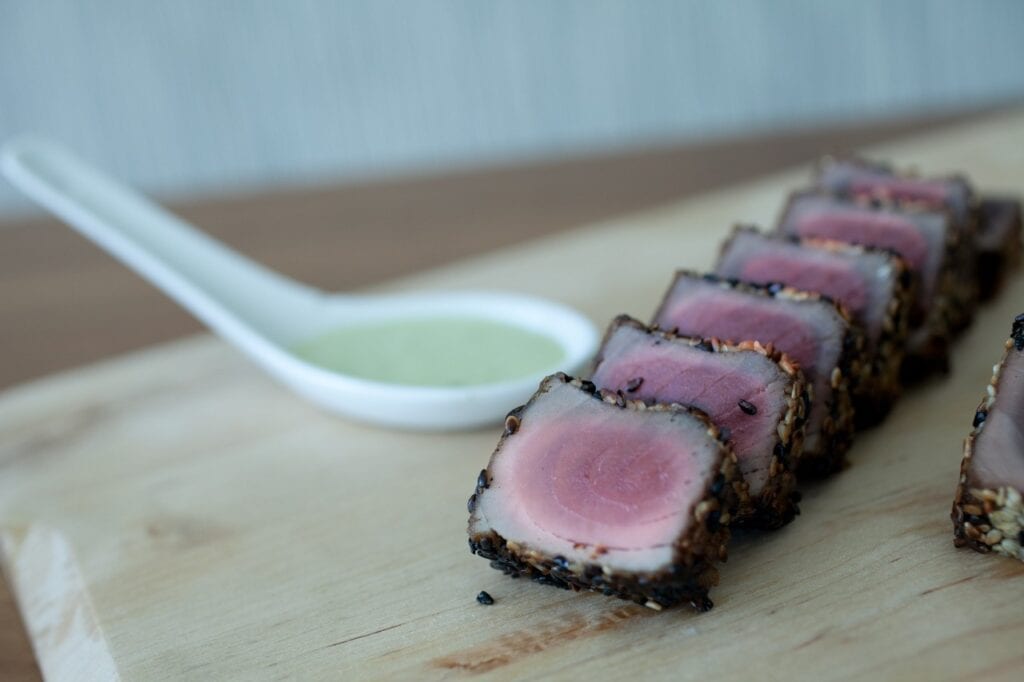 Seared tuna with a wasabi cream sauce 1024x682 - Butlered Hors d'oeuvres