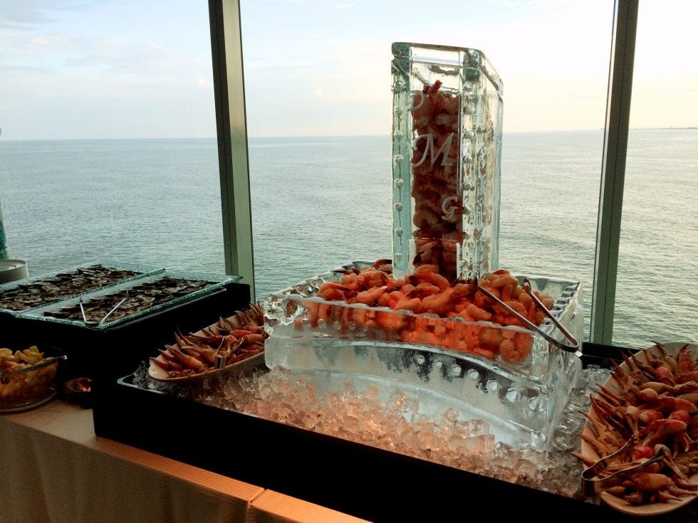raw bar 980x735 1 - Stations
