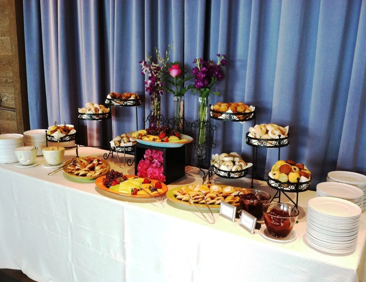 Breakfast pastry and fruit display - Catering